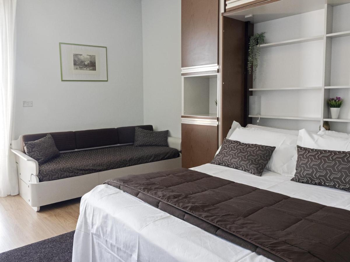 Hotel Funivia Laveno-Mombello Buitenkant foto