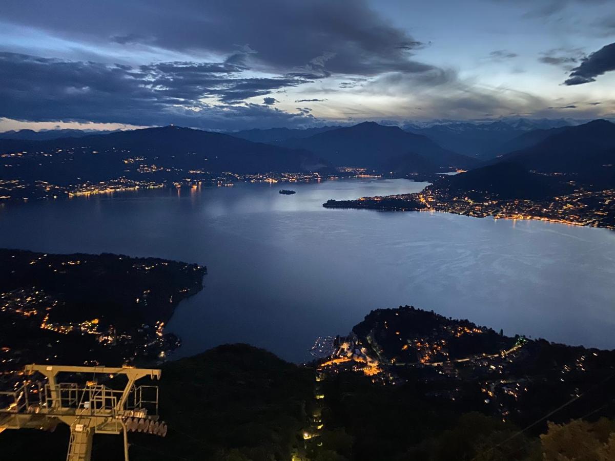 Hotel Funivia Laveno-Mombello Buitenkant foto