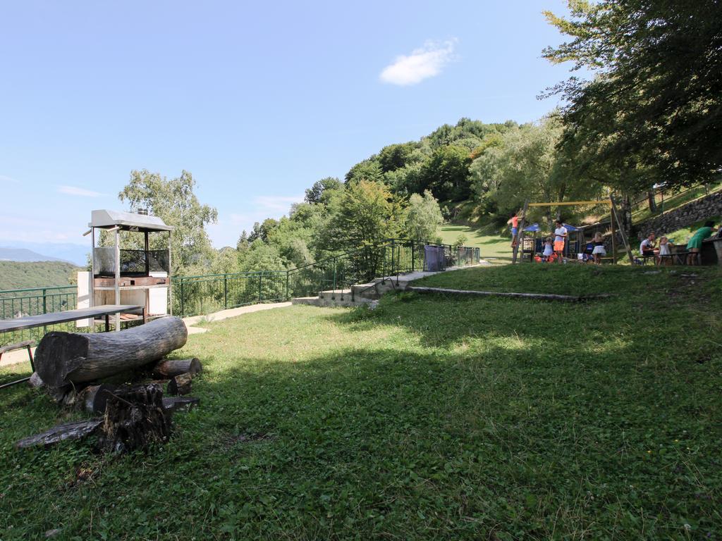 Hotel Funivia Laveno-Mombello Buitenkant foto