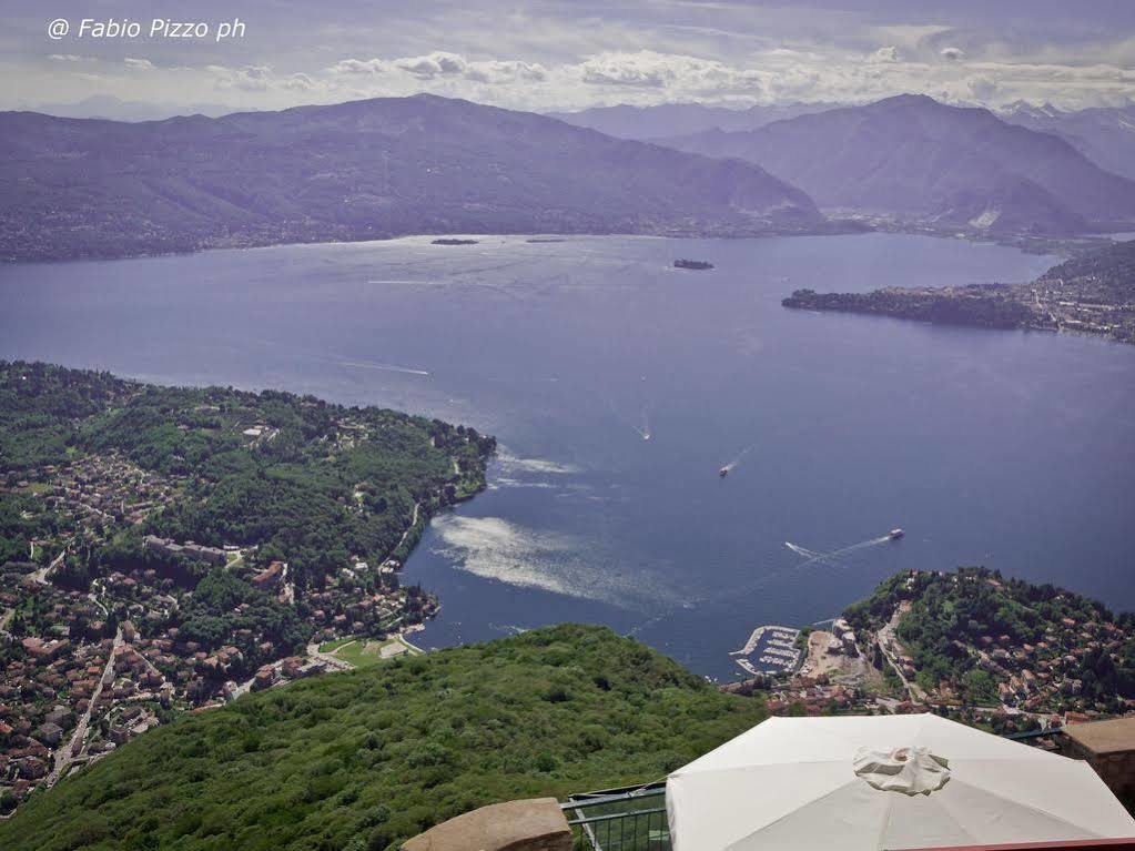 Hotel Funivia Laveno-Mombello Buitenkant foto