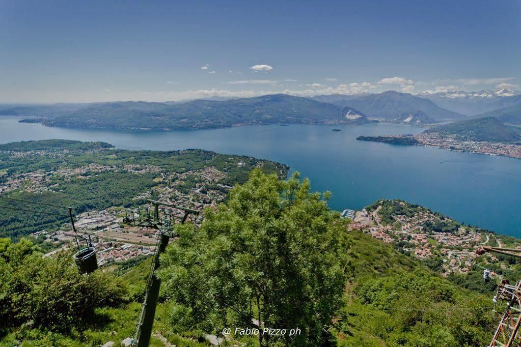 Hotel Funivia Laveno-Mombello Buitenkant foto